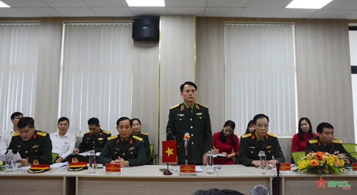 Đoàn cán bộ công đoàn Quân đội nhân dân Lào thăm, trao đổi kinh nghiệm tại Công ty Cổ phần 26