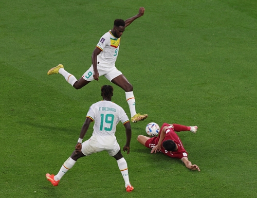 Qatar 1-3 Senegal: Đội chủ nhà đối mặt nguy cơ bị loại sớm