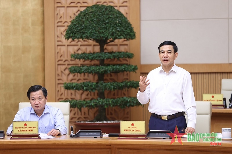 Thủ tướng Phạm Minh Chính: Tham vấn các chuyên gia, nhà khoa học, ý kiến của các đối tượng chịu tác động trong xây dựng pháp luật