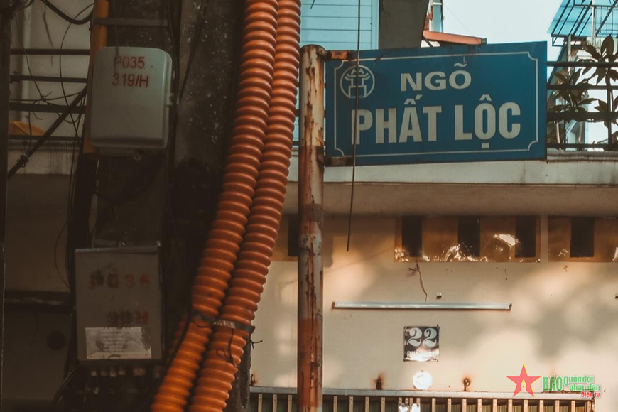 Nhịp sống Hà Nội qua ngõ nhỏ