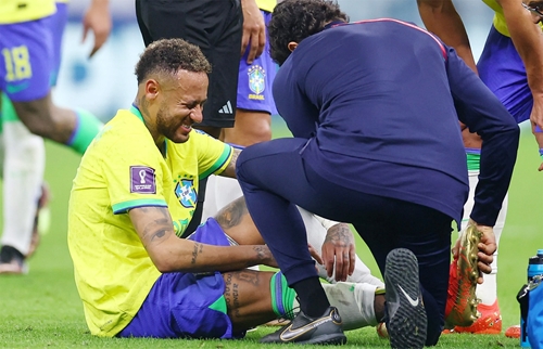 Brazil có thể thiếu vắng Neymar đến hết vòng bảng