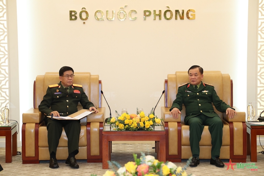 Thượng tướng Hoàng Xuân Chiến tiếp đoàn Cục Đối ngoại và chuyên viên Bộ Quốc phòng Lào