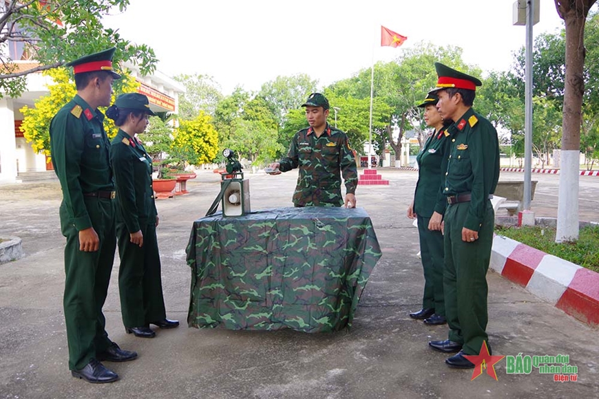 Chỉ huy giỏi, sáng kiến hay