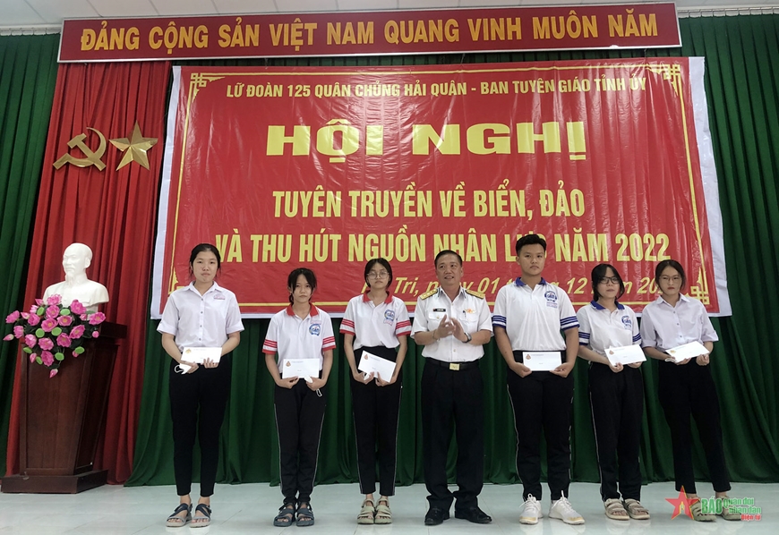 Lữ đoàn 125, Bộ tư lệnh Vùng 2 Hải quân tuyên truyền biển, đảo và thu hút nguồn nhân lực Lữ đoàn 125, Bộ tư lệnh Vùng 2 Hải quân tuyên truyền biển, đảo và thu hút nguồn nhân lực