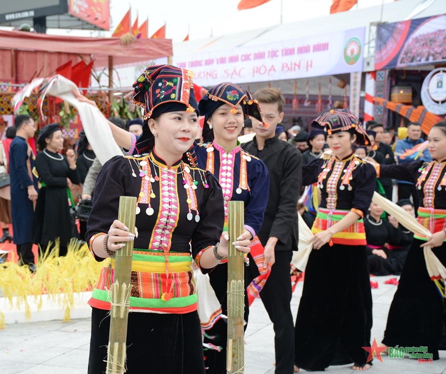 Sắc màu văn hóa Tây Bắc