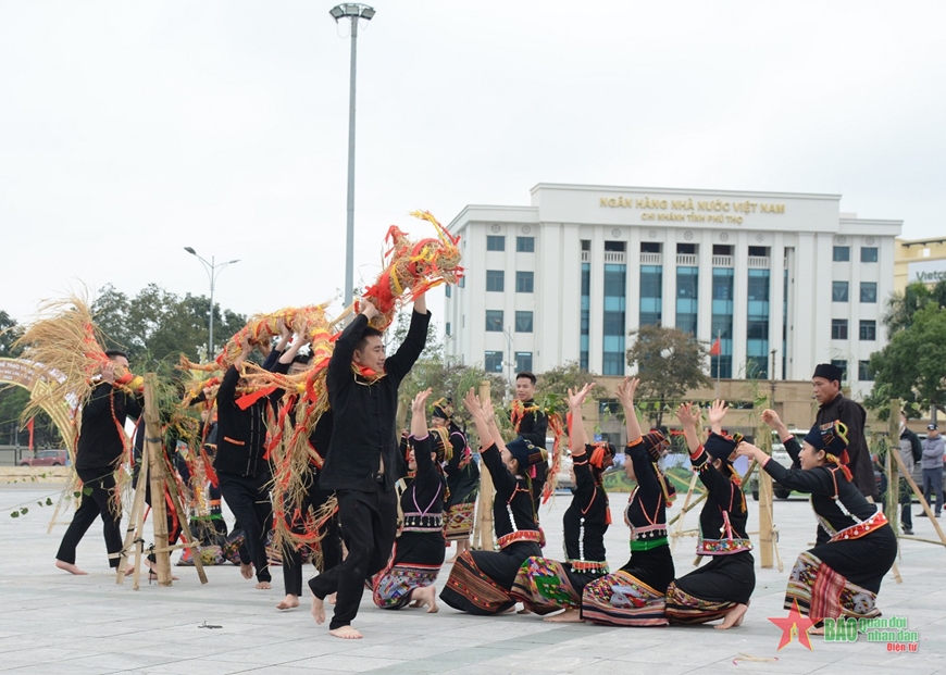 Sắc màu văn hóa Tây Bắc