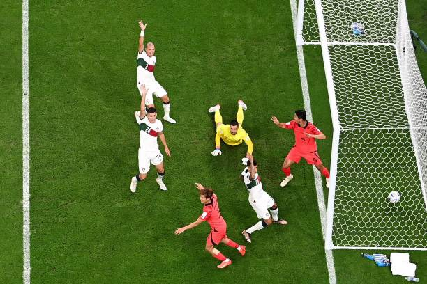 Kết quả bảng H - World Cup 2022: Hàn Quốc viết tiếp câu chuyện 'cổ tích' 