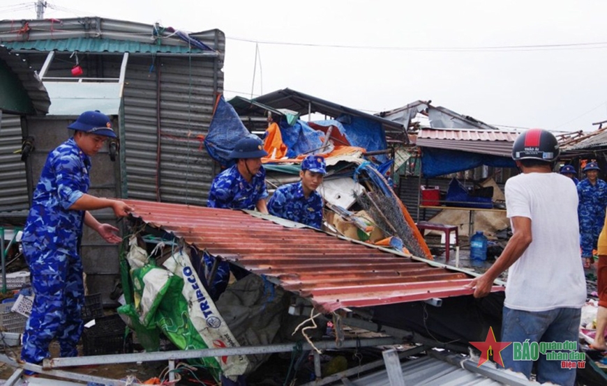 Ân tình nơi vùng cát trắng, gió Lào