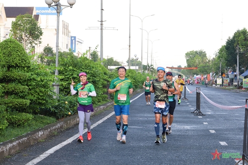 5.000 vận động viên tham gia Giải Marathon Quốc tế Di sản Cần Thơ
