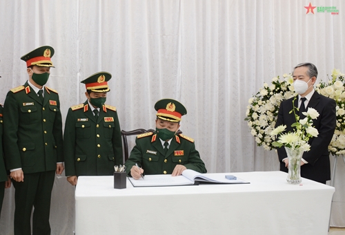 Đoàn Quân ủy Trung ương, Bộ Quốc phòng Việt Nam viếng nguyên Tổng Bí thư, Chủ tịch Trung Quốc Giang Trạch Dân

