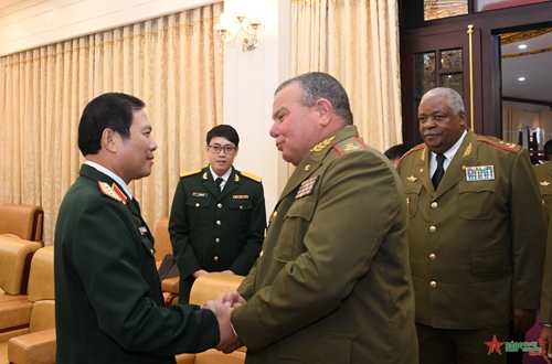 Chủ nhiệm Chính trị Các lực lượng vũ trang cách mạng Cuba hội kiến Thượng tướng Nguyễn Tân Cương