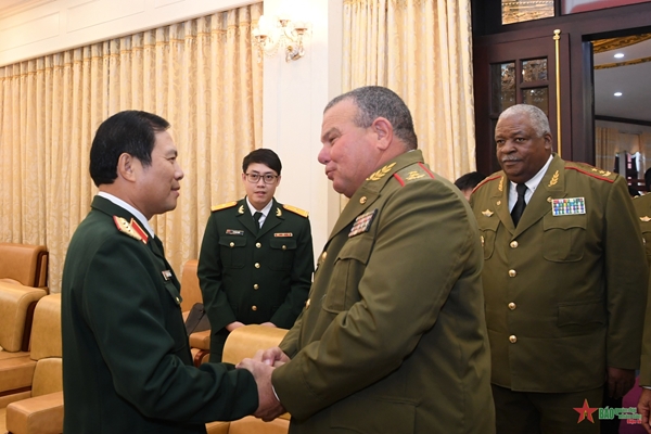 Chủ nhiệm Chính trị Các lực lượng vũ trang cách mạng Cuba hội kiến Thượng tướng Nguyễn Tân Cương