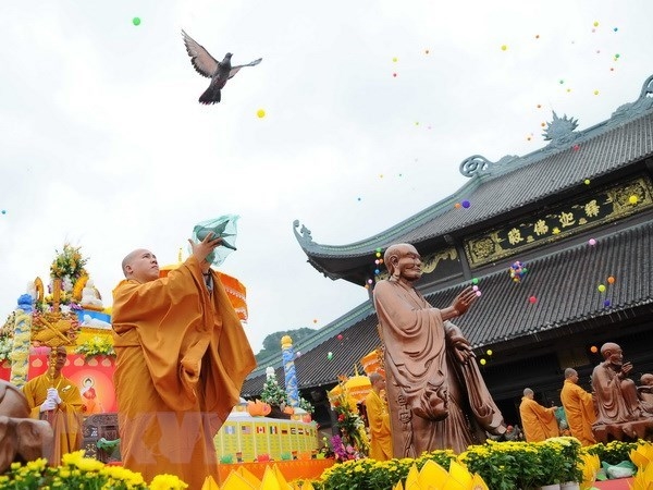 Nhận diện và phòng ngừa các thủ đoạn lợi dụng tôn giáo chống phá Việt Nam hiện nay Nhận diện và phòng ngừa các thủ đoạn lợi dụng tôn giáo chống phá Việt Nam hiện nay