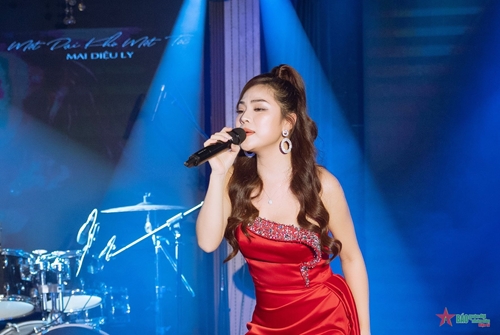 Sao Mai Mai Diệu Ly làm album tri ân nhạc sĩ Phú Quang