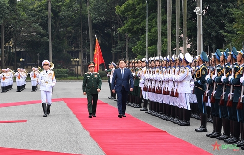 Đại tướng Phan Văn Giang đón và hội đàm với Bộ trưởng Bộ Quốc phòng Mông Cổ 