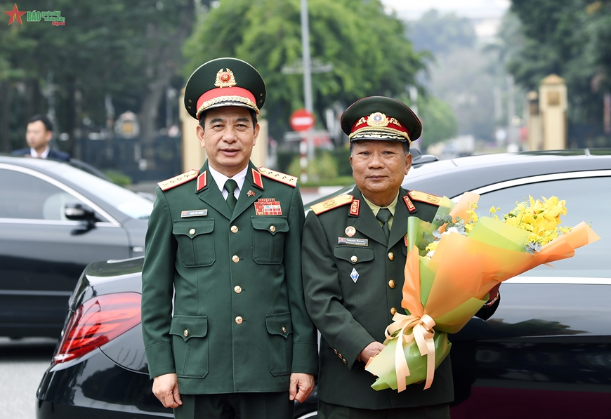 Đại tướng Phan Văn Giang chủ trì lễ đón Phó thủ tướng, Bộ trưởng Bộ Quốc phòng Lào