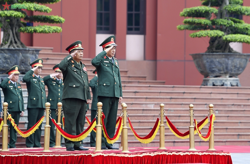 Đại tướng Phan Văn Giang chủ trì lễ đón Phó thủ tướng, Bộ trưởng Bộ Quốc phòng Lào