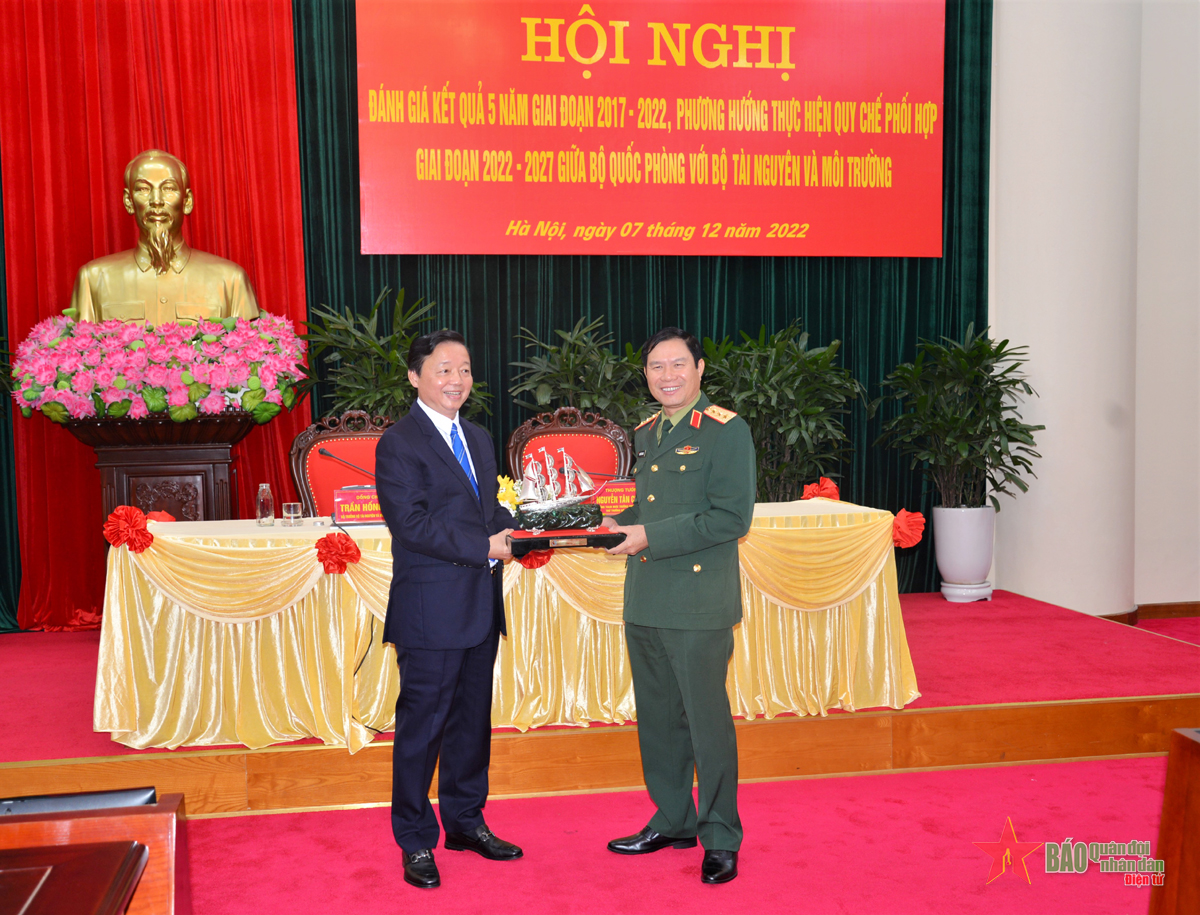 Bộ Quốc phòng và Bộ Tài nguyên và Môi trường đánh giá kết quả 5 năm thực hiện quy chế phối hợp