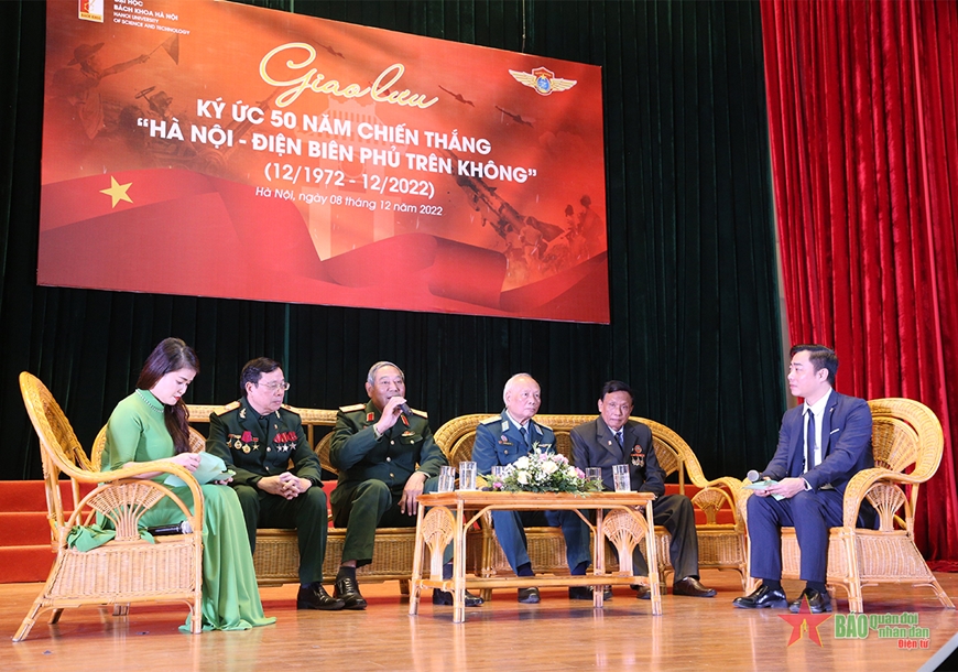Ban chỉ đạo hội thảo Chiến thắng “Hà Nội - Điện Biên Phủ trên không” tổ chức các hoạt động tri ân