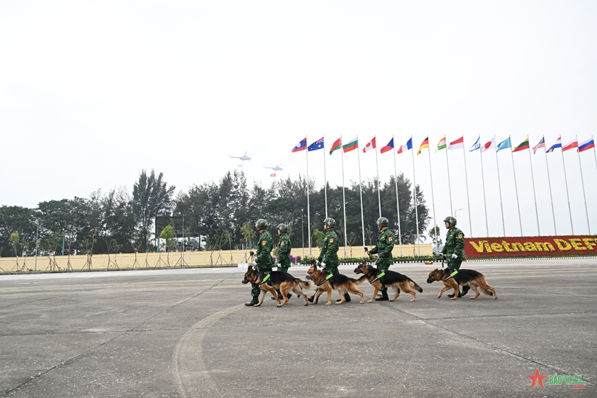 TRỰC TIẾP: Khai mạc Triển lãm Quốc phòng quốc tế Việt Nam 2022