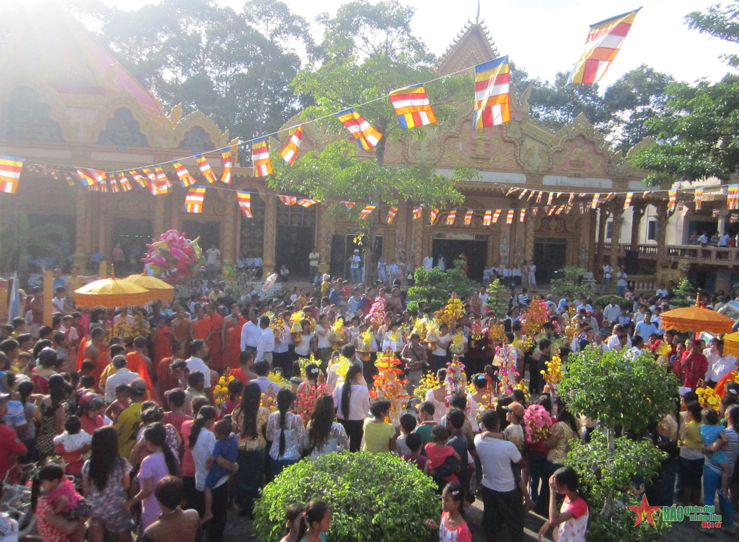 Lễ Dâng Y Kathina Của đồng Bào Khmer