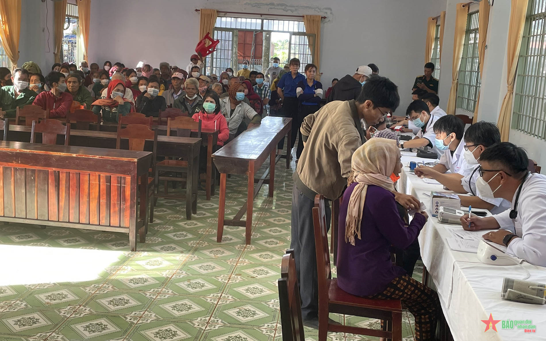 Viện Y học Dự phòng Quân đội phía Nam: Khám bệnh, miễn phí, tặng quà người nghèo tỉnh Bình Phước