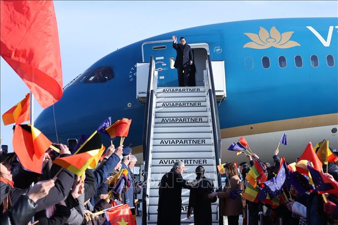 Thủ tướng Phạm Minh Chính tới Brussels dự Hội nghị Kỷ niệm 45 năm quan hệ ASEAN-EU và thăm chính thức Vương quốc Bỉ