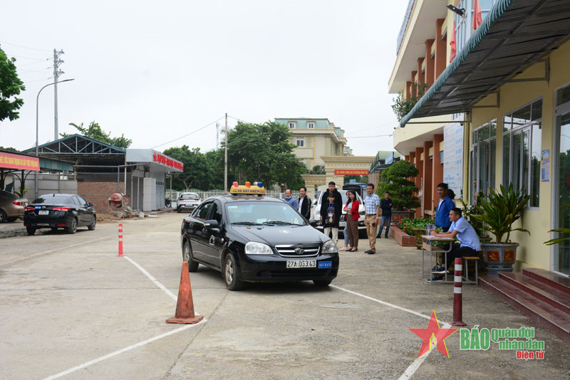“Vững lý thuyết, chắc thực hành” ở Trung tâm Đào tạo và Sát hạch lái xe cơ giới đường bộ Điện Biên