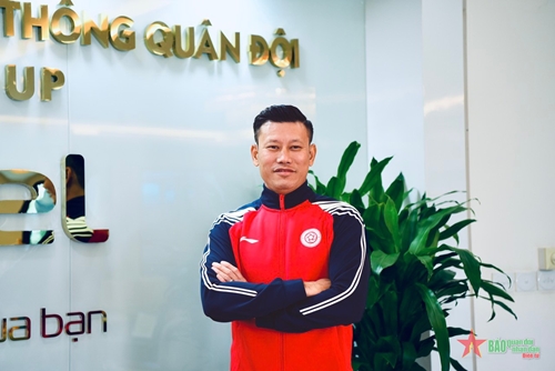 HLV Thạch Bảo Khanh dẫn dắt Viettel FC