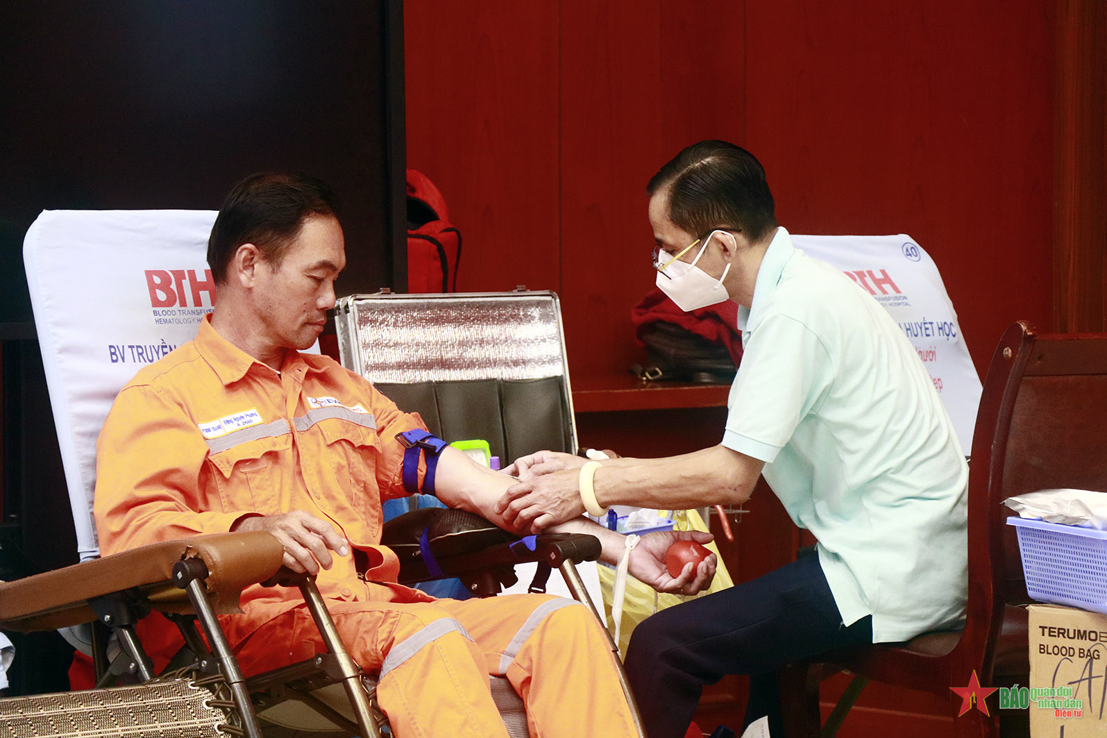 Tuần lễ hồng EVN lần thứ VIII diễn ra ý nghĩa tại TP Hồ Chí Minh