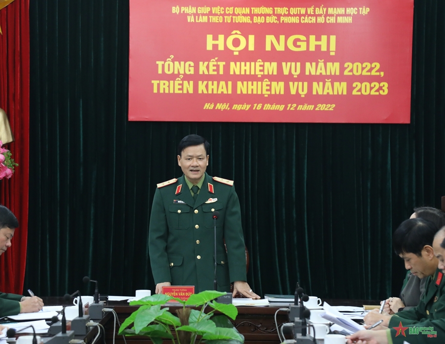 Đẩy mạnh học tập và làm theo Bác gắn với thực hiện thắng lợi nhiệm vụ chính trị