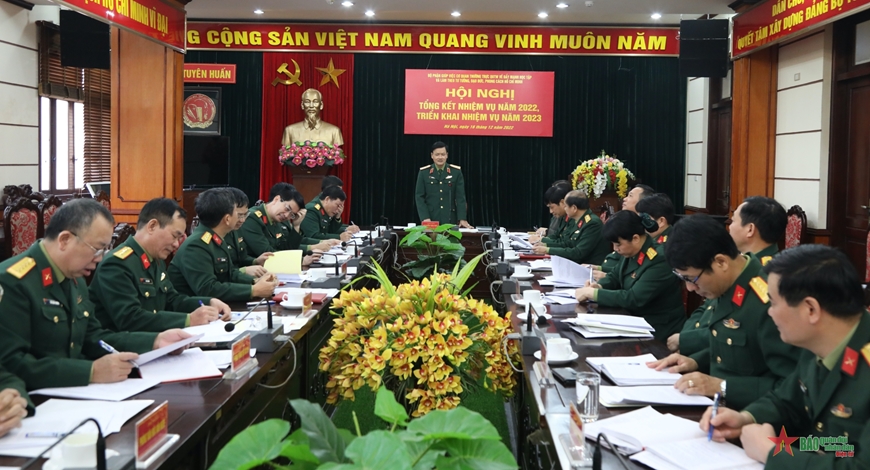 Đẩy mạnh học tập và làm theo Bác gắn với thực hiện thắng lợi nhiệm vụ chính trị