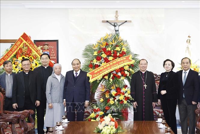 Chủ tịch nước Nguyễn Xuân Phúc chúc mừng Giáng sinh Tổng giáo phận Hà Nội và Ủy ban Đoàn kết Công giáo Việt Nam