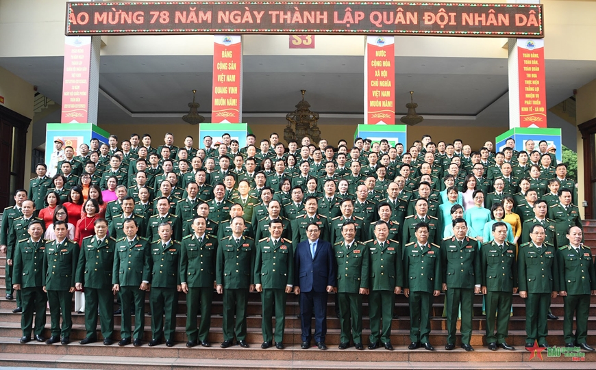 Thủ tướng Phạm Minh Chính thăm, làm việc tại Bộ tư lệnh Bộ đội Biên phòng