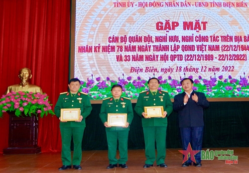 Tỉnh Điện Biên gặp mặt cán bộ quân đội nghỉ hưu, nghỉ công tác trên địa bàn
