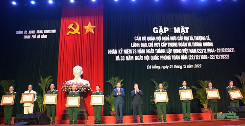 Thành phố Đà Nẵng gặp mặt cán bộ quân đội nghỉ hưu