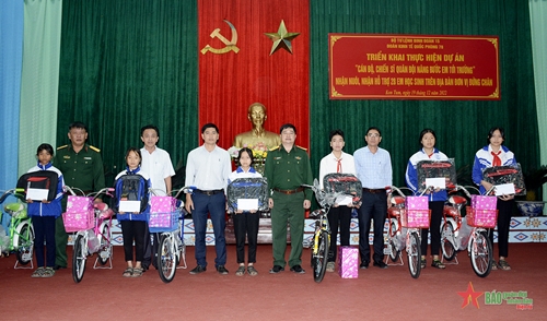 Đoàn Kinh tế-Quốc phòng 78 kỷ niệm Ngày thành lập Quân đội nhân dân Việt Nam