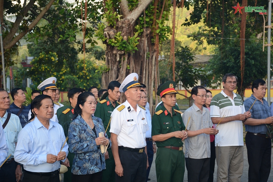 Vượt biển đến với đảo Thổ Chu