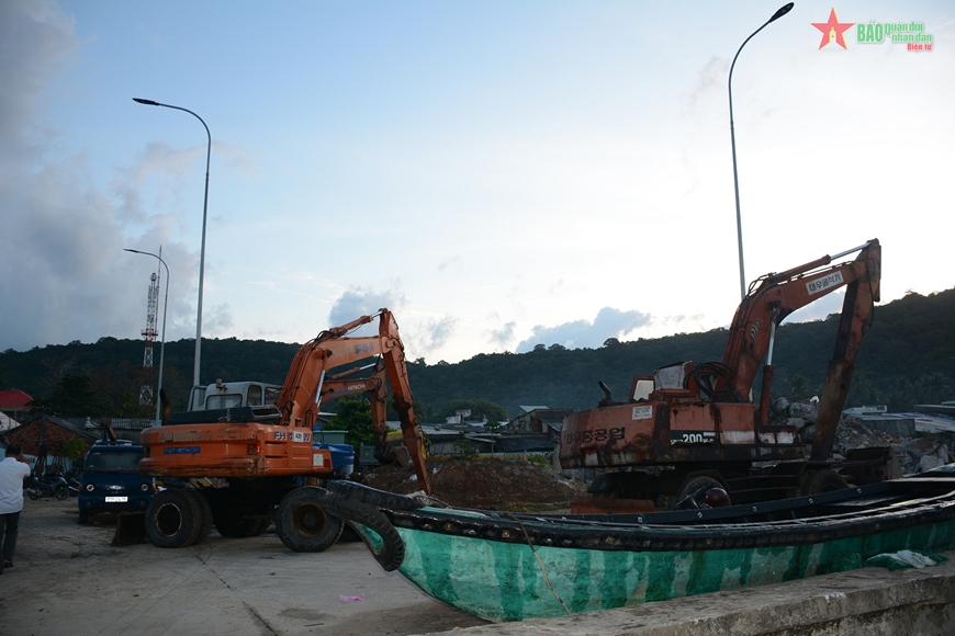 Vượt biển đến với đảo Thổ Chu
