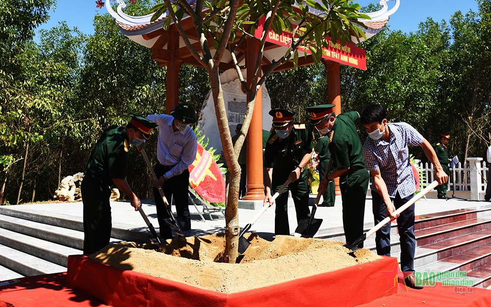 Giáo dục truyền thống, vun bồi nhân cách cách mạng