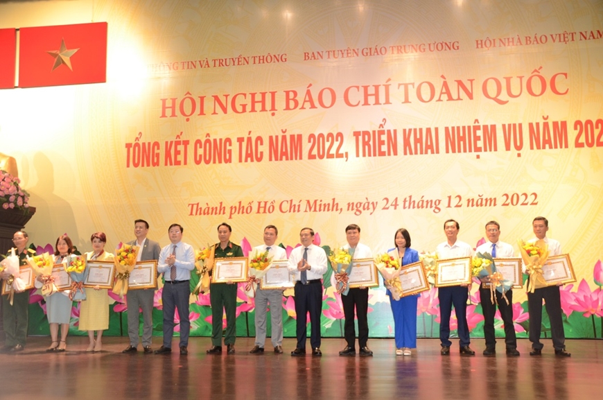 Xây dựng nền báo chí, truyền thông chuyên nghiệp, nhân văn và hiện đại trong năm 2023