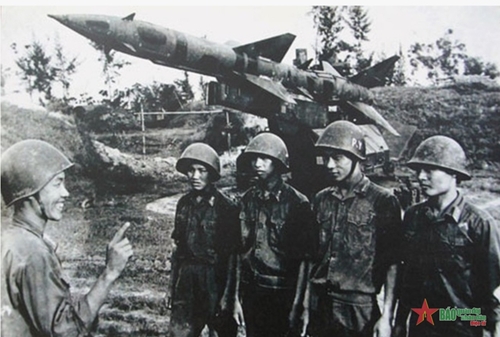 Phương pháp bắn ba điểm - Sáng tạo sử dụng vượt tính năng khí tài của Việt Nam