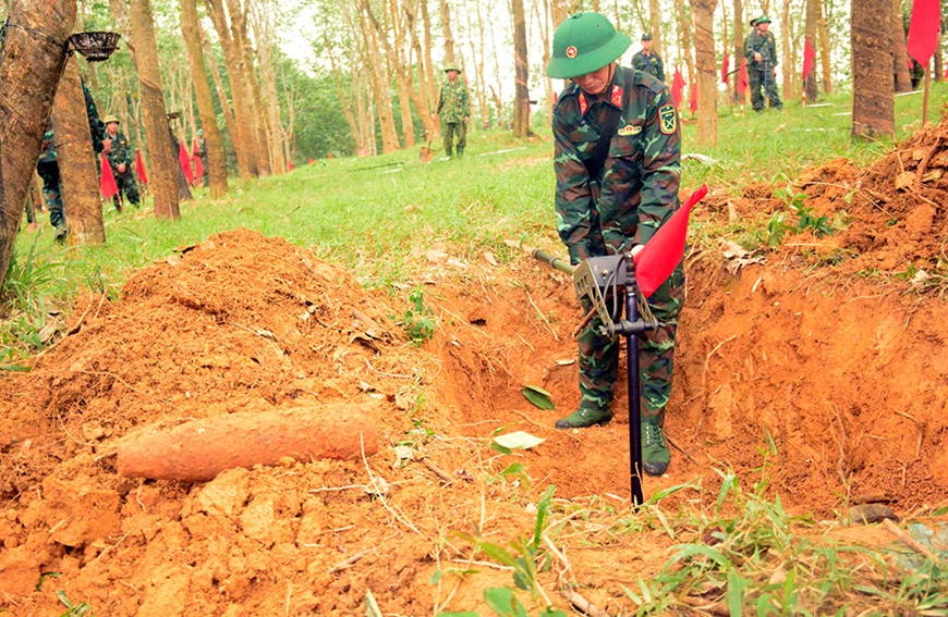 Hồi sinh vùng đất “túi bom”