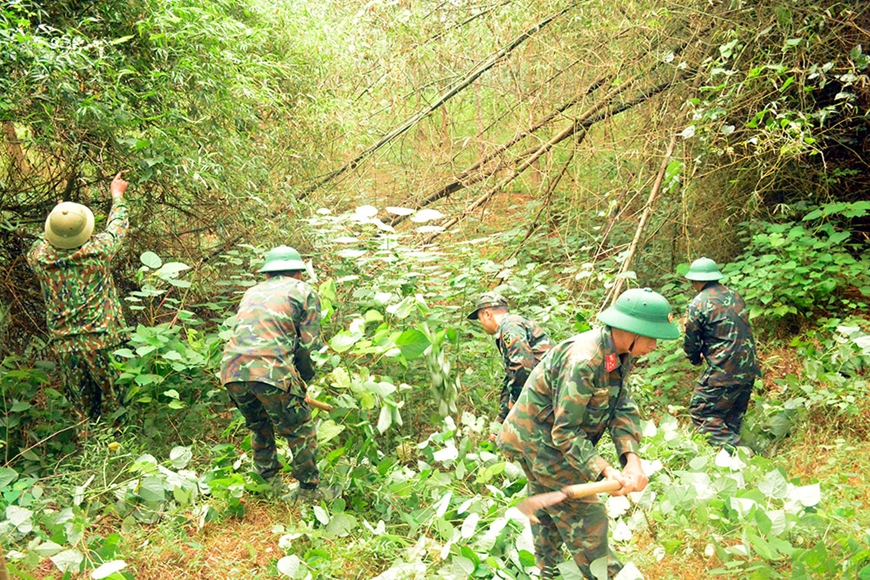 Hồi sinh vùng đất “túi bom”