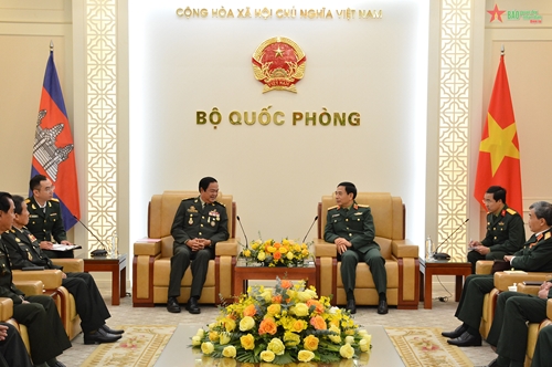 Đại tướng Phan Văn Giang tiếp Phó chủ tịch, Tổng thư ký Hội Cựu chiến binh Vương quốc Campuchia