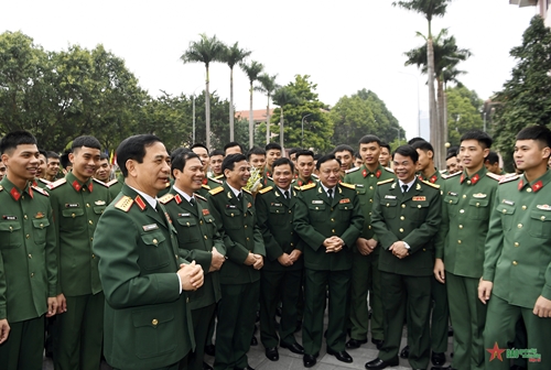 Đại tướng Phan Văn Giang gặp gỡ các chiến sĩ Lữ đoàn 144 hoàn thành nghĩa vụ quân sự