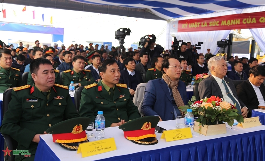 Thủ tướng Phạm Minh Chính phát lệnh khởi công cao tốc Bắc-Nam giai đoạn 2021-2025