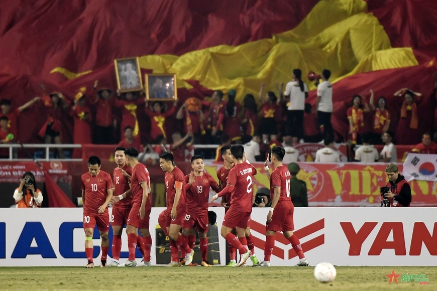 Đánh bại Myanmar 3-0: Việt Nam thẳng tiến vào bán kết AFF Cup 2022