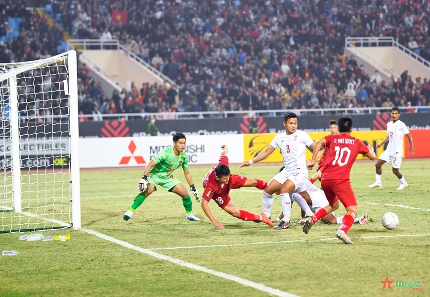 Đánh bại Myanmar 3-0: Việt Nam thẳng tiến vào bán kết AFF Cup 2022