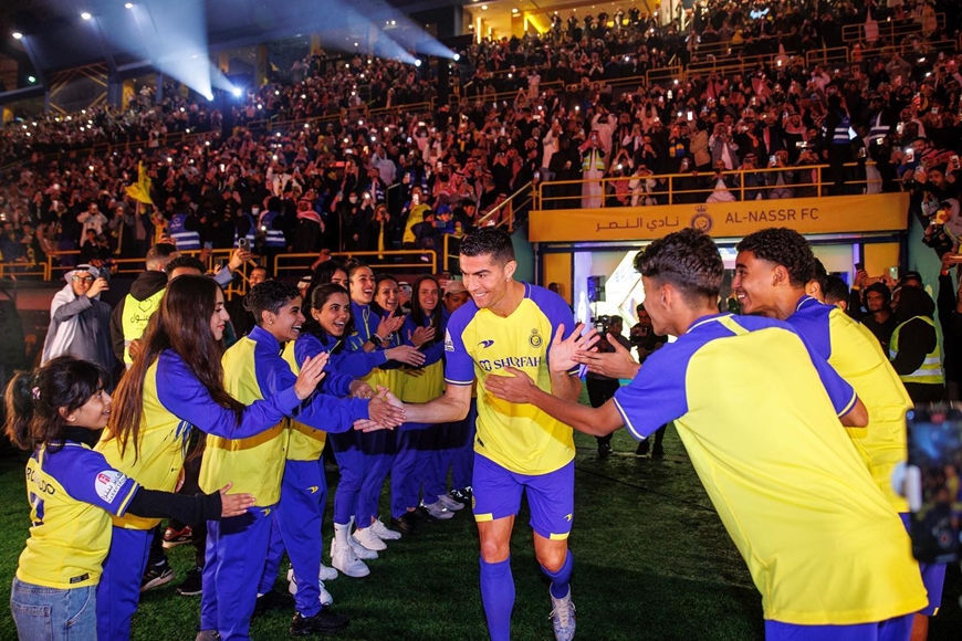 Hình ảnh Ronaldo ra mắt tại Saudi Arabia